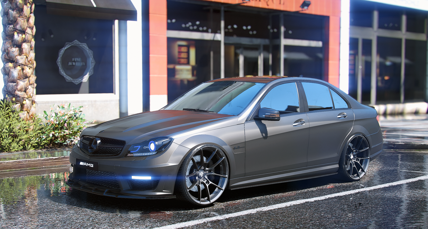 Mercedes C63 Sedan 2010 | Cent