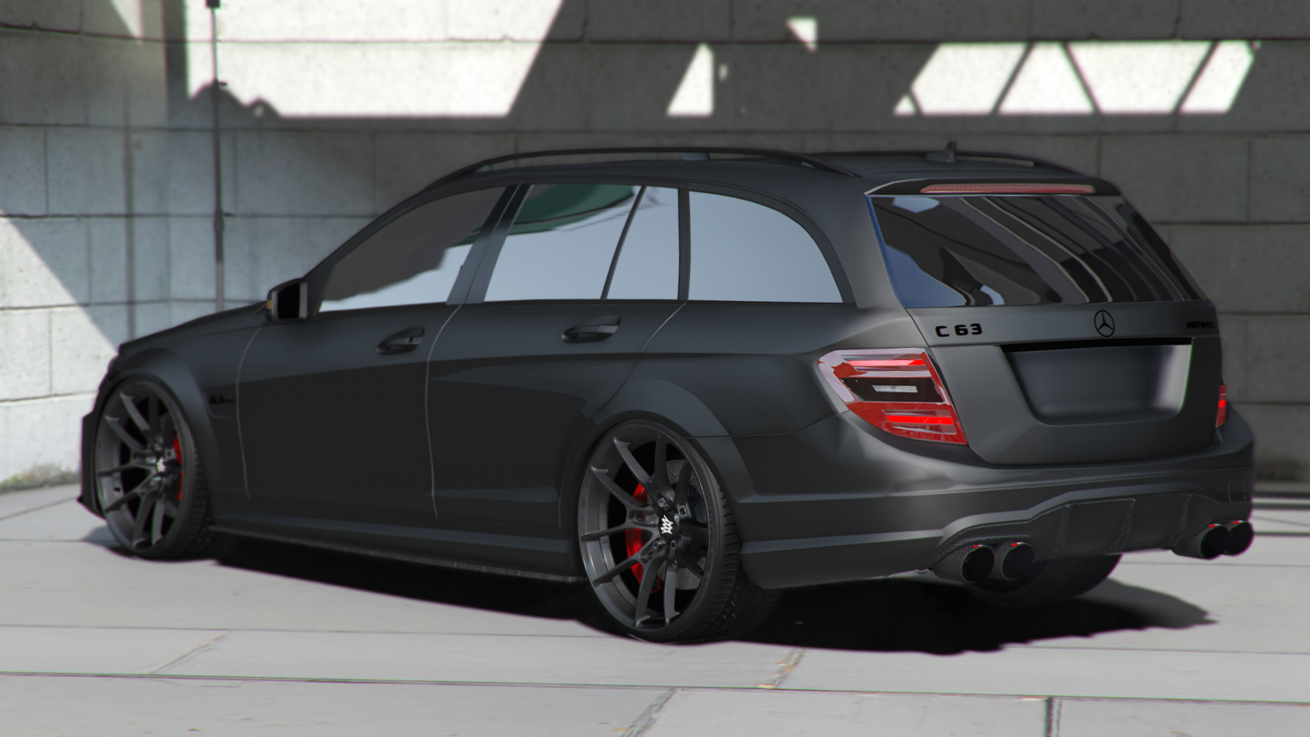 Mercedes C63 Wagon Black Edtion | Cent