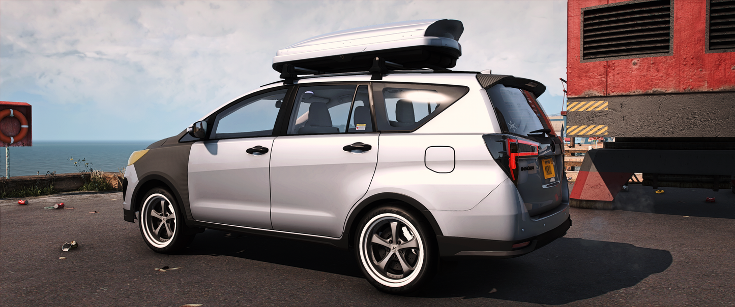 Toyota Innova Reborn Blacked